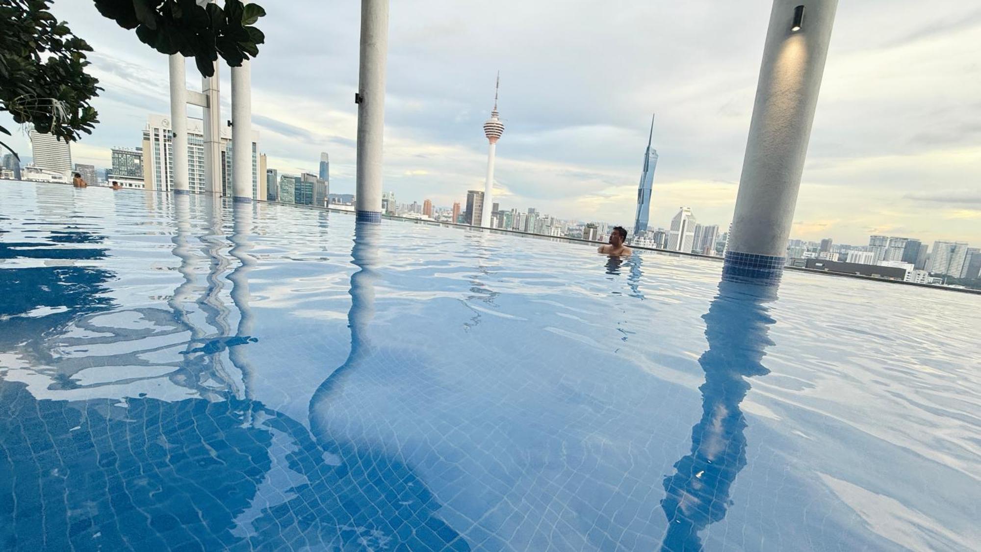 Pangsapuri The Colony Klcc Sky Pools Kuala Lumpur