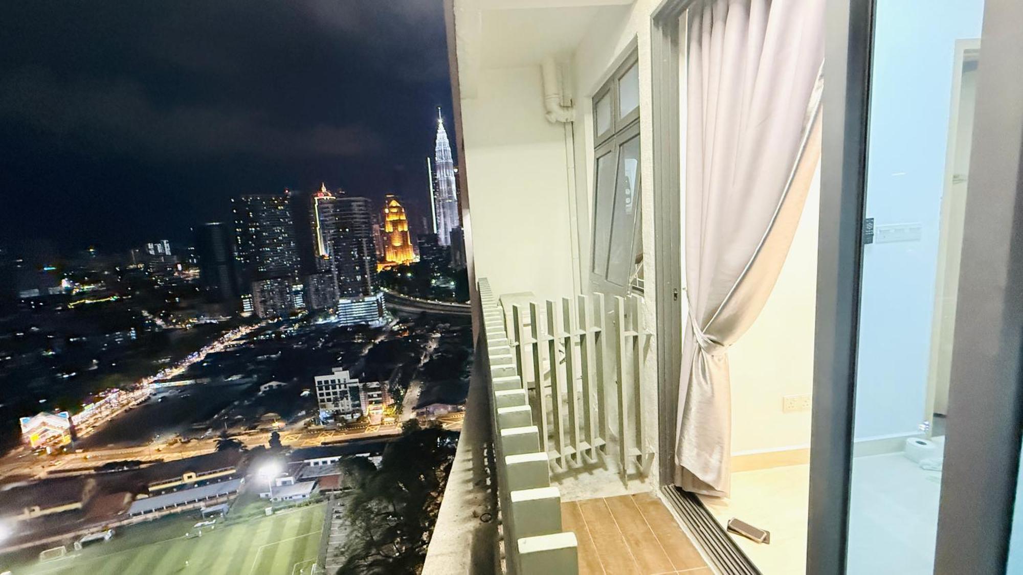 The Colony Klcc Sky Pools