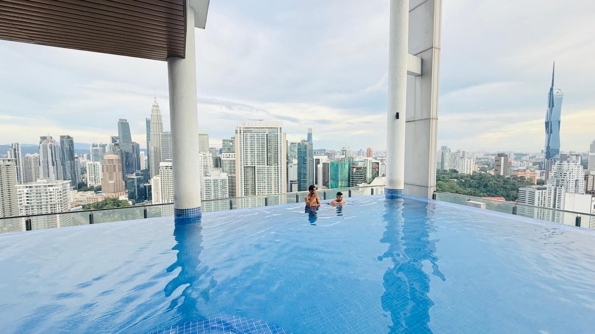 Pangsapuri The Colony Klcc Sky Pools Kuala Lumpur